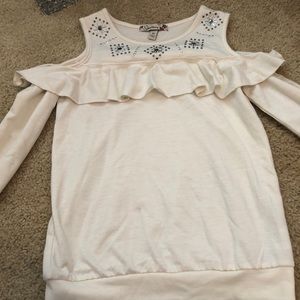 Girls longs sleeve shirt. Size Medium